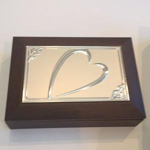NEW w/ Tags!!!! jewelry box w/ silver design